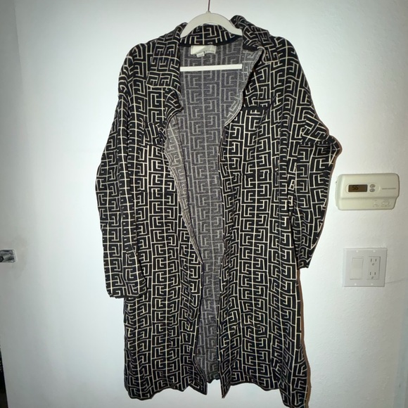 By Design Black and Tan Open Front Sweater Medium - Picture 2 of 8